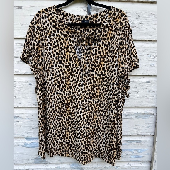 torrid Tops - Torrid Leopard Animal Print Mobwife BoHo Blouse Top Size 4